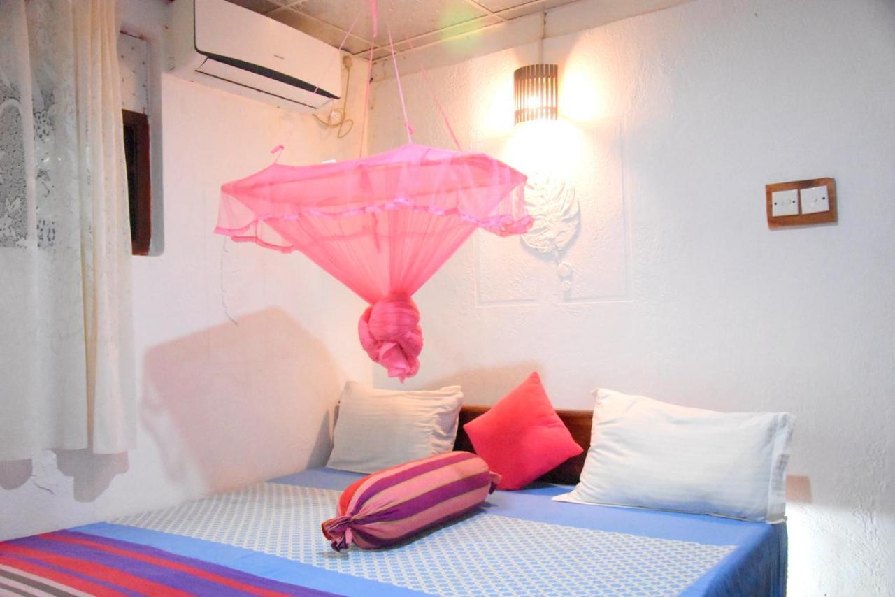 S P City Resort Anuradhapura Luaran gambar