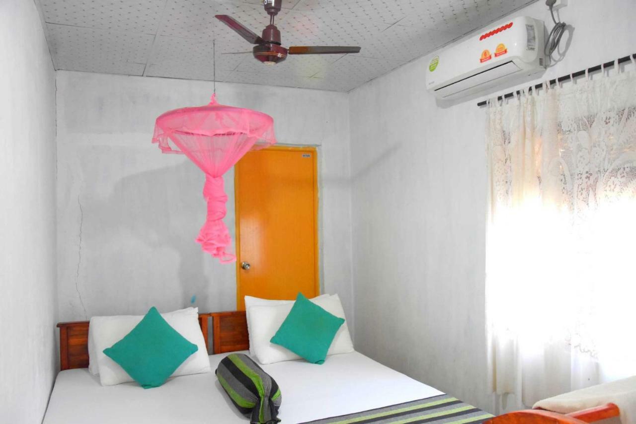 S P City Resort Anuradhapura Luaran gambar